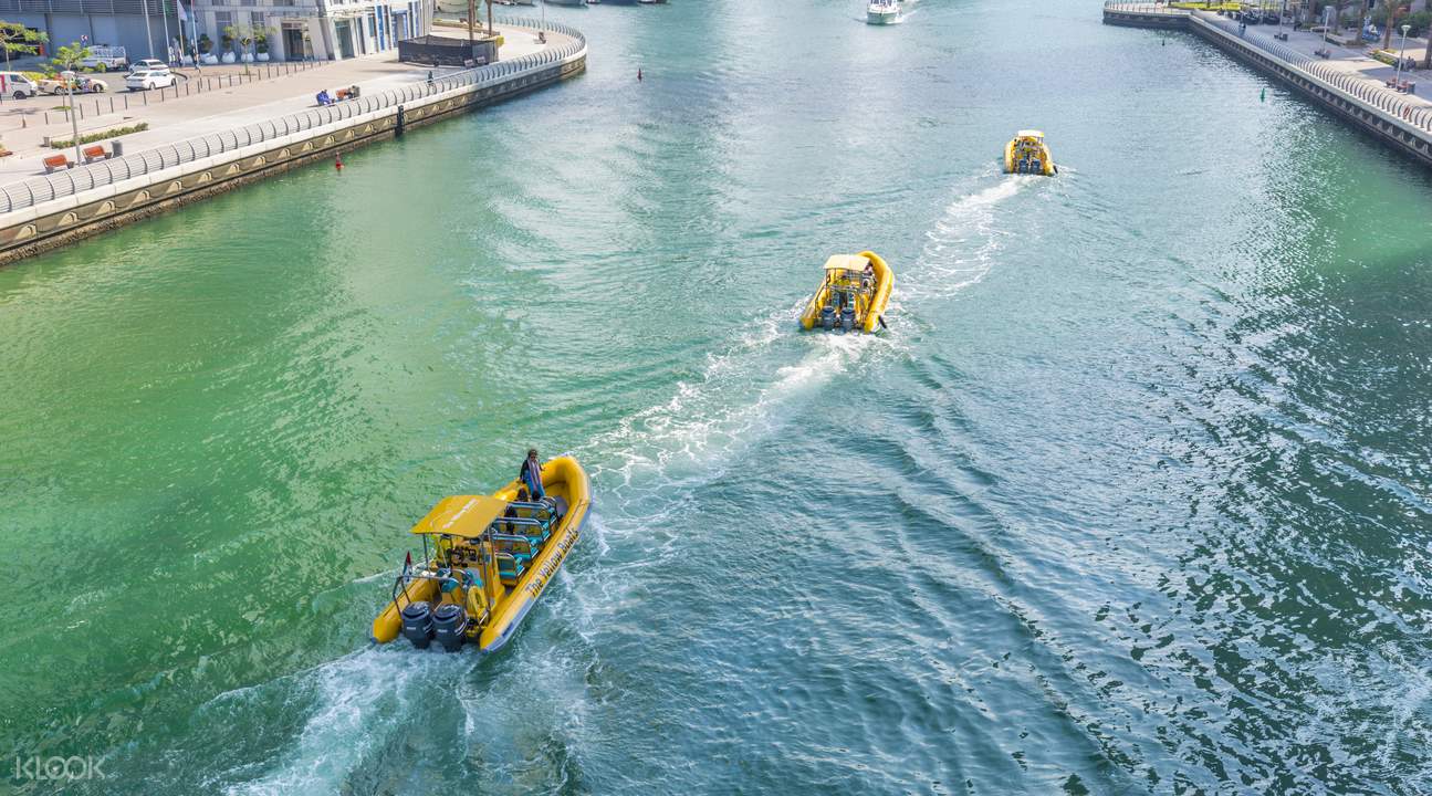 Boat tour on the lake